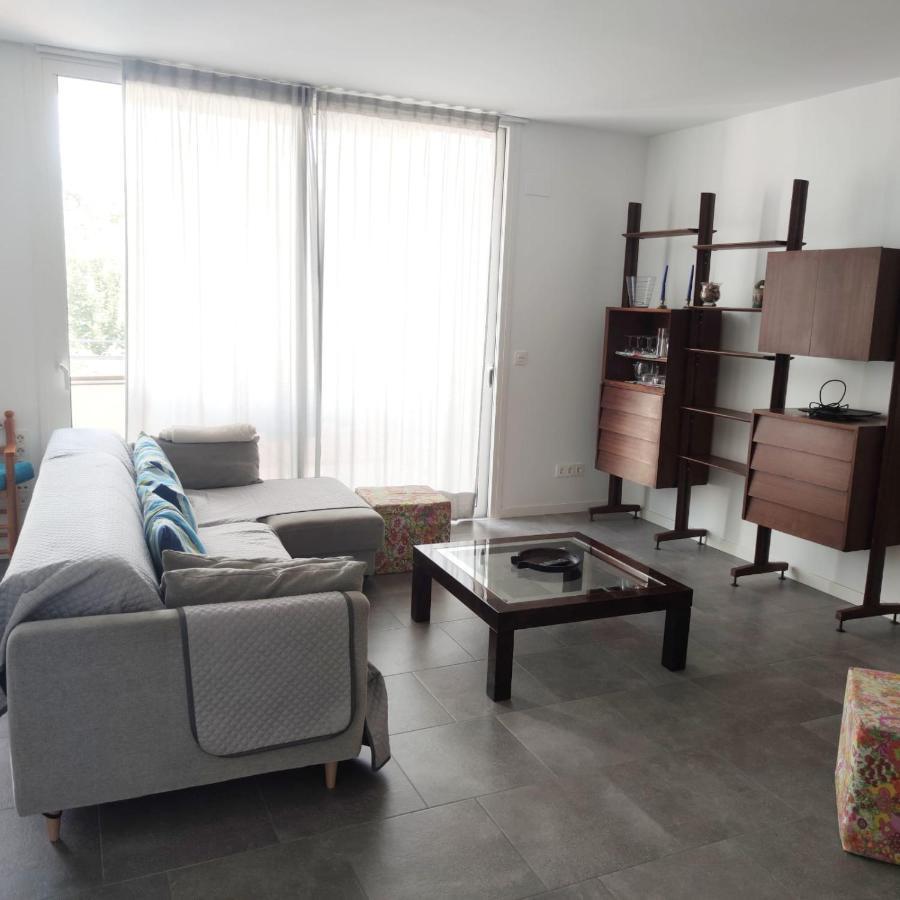 Apartment Close To The Beach With Free Parking บาดาโลนา ภายนอก รูปภาพ